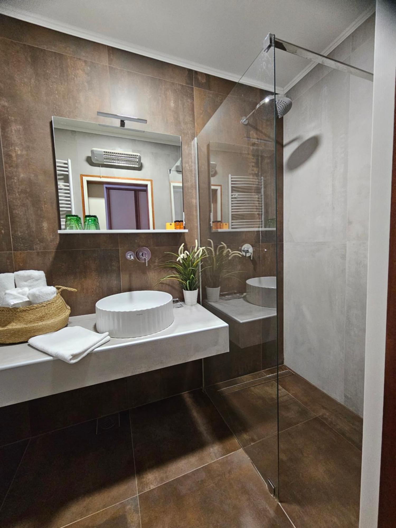 Bed And Breakfast Restaurant Dp Donji Zvecaj Bagian luar foto